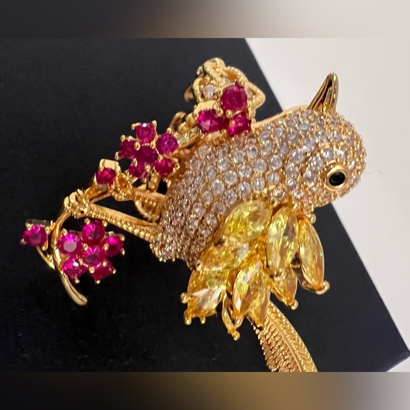 New EYECANDY Adjustable Brass CZ Statement Bird Ring - Picture 15 of 16